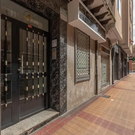 Zubia Bec Bilbao Airport Apartment *